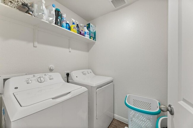 Building Photo - 220 Dirty Harry Dr