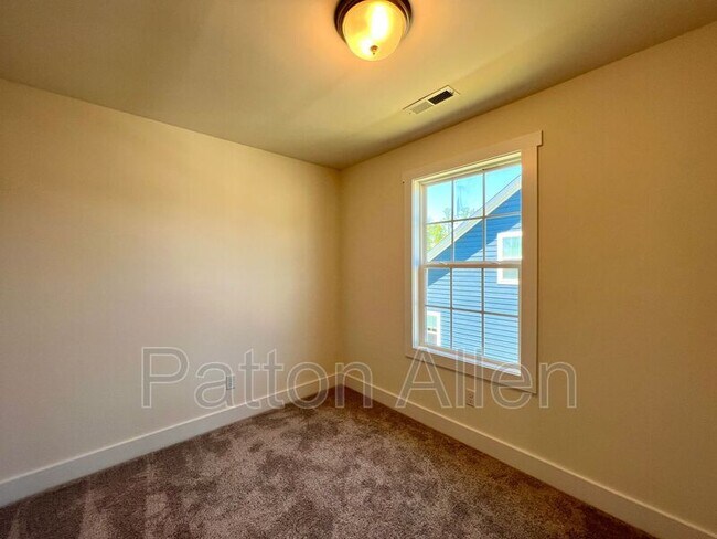 Building Photo - 117 N Christie Ct