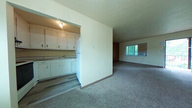 Building Photo - 2 Bed 1 bath Apartment Rental in Parkview area Newport News