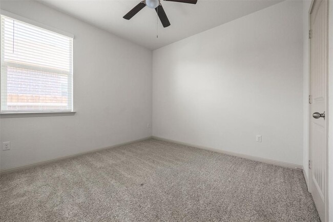 Building Photo - 18500 Calasetta Dr