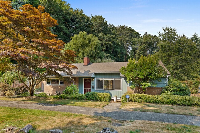 Building Photo - 4801 45th Ave S