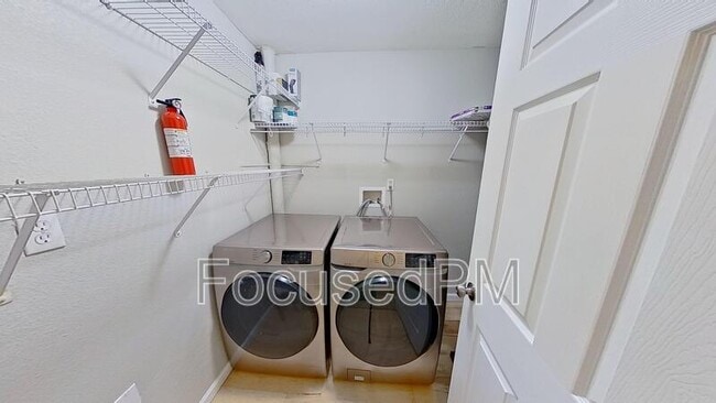 Building Photo - 1747 N Pearl St