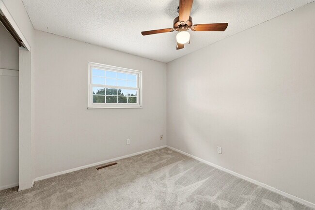 Building Photo - $2,145.95 with $300 off the first month's rent, 4 Beds - 2 Bath, Single Family Home in Colorado S...