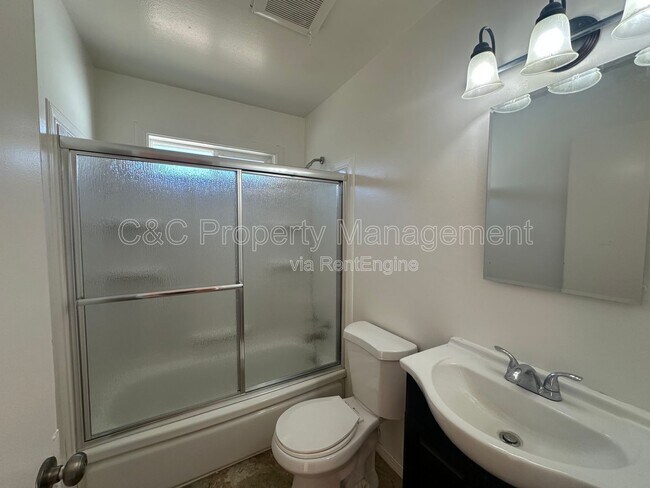 Building Photo - 1126 Granada Ave