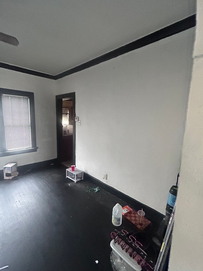 Building Photo - 725 N 39th St