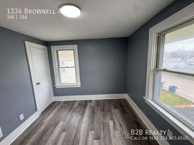 Building Photo - 1334 Brownell Ave