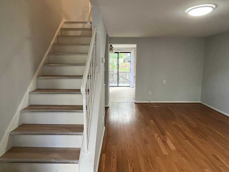 Building Photo - 20519 Sterncroft Ct