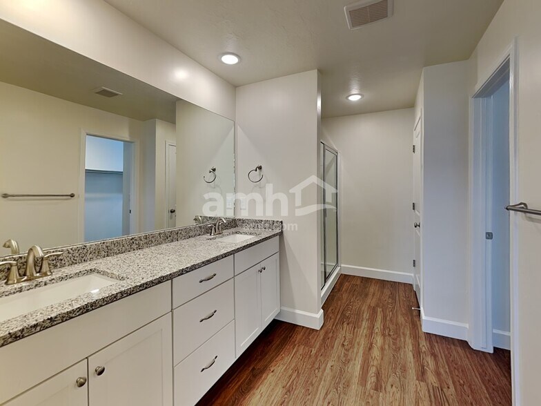 Building Photo - 2373 Buckskin Way