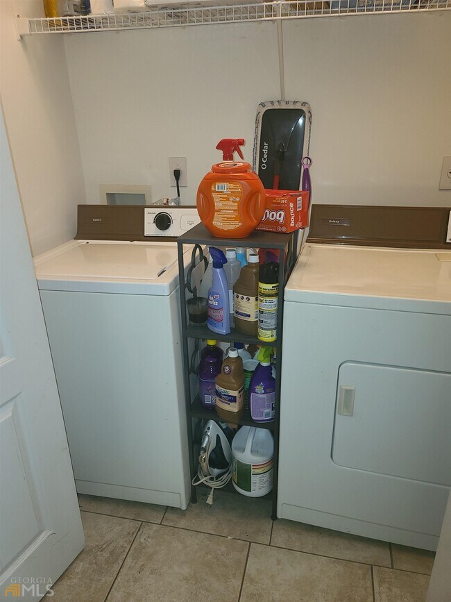 Building Photo - 4857 Shae Ct