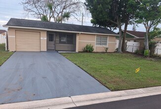 Building Photo - BUENAVENTURA LAKES - 2 BEDROOM, 2 BATHROOM HOUSE