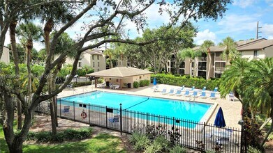 Building Photo - 202 Foxtail Dr