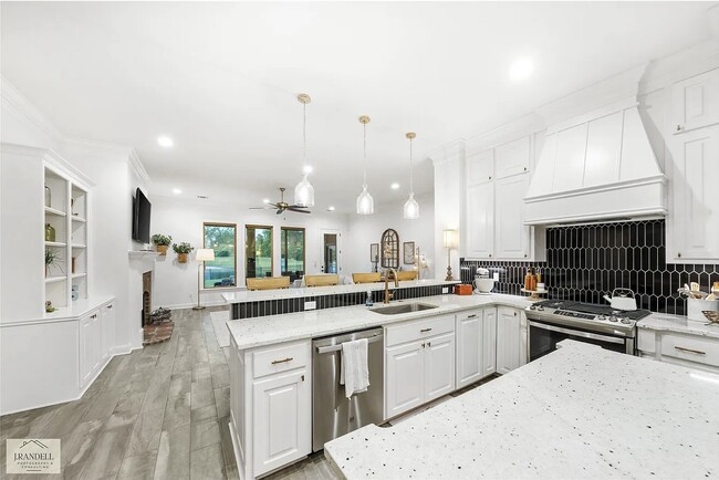 Building Photo - 262 Cullom Dr