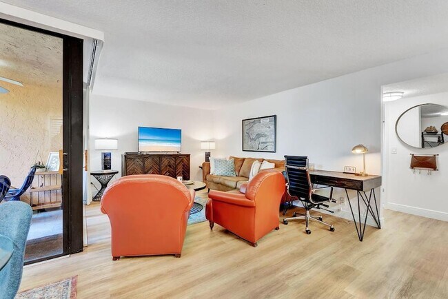 Building Photo - 955 Dotterel Rd