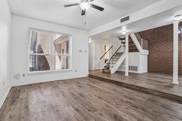 Building Photo - 1302 Summerwood Ln