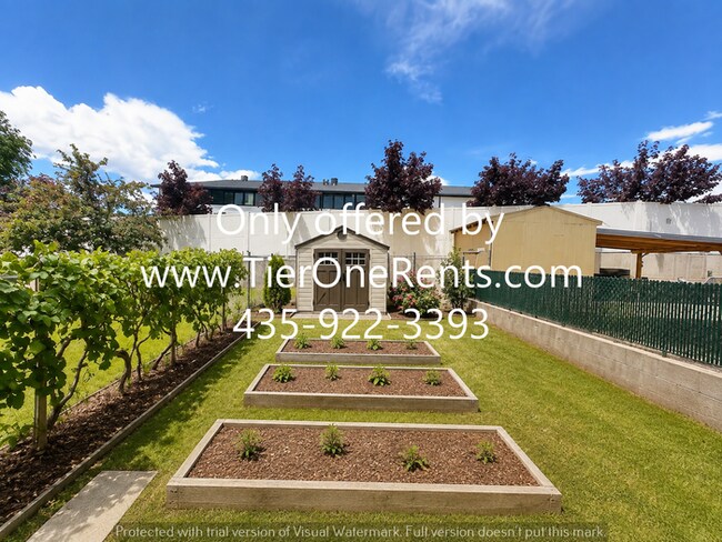 Building Photo - This property offers a NO DEPOSIT option available for qualified renters!