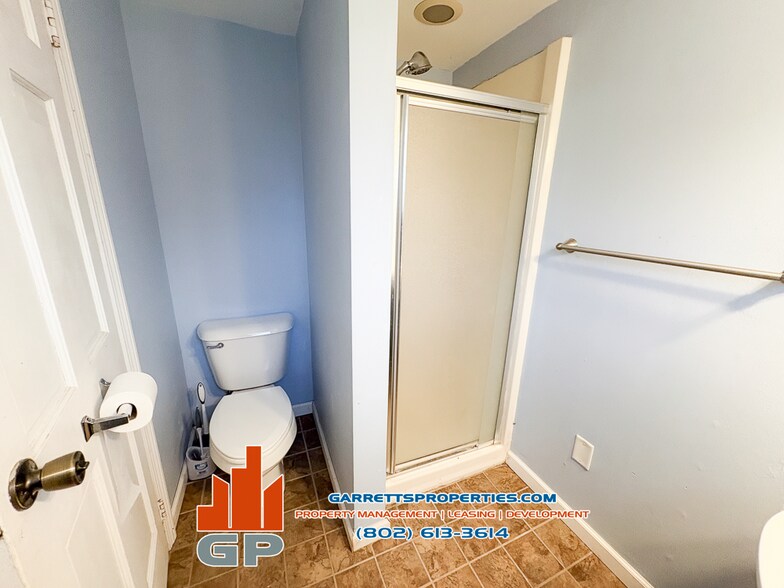 Building Photo - 4 Nashville Rd