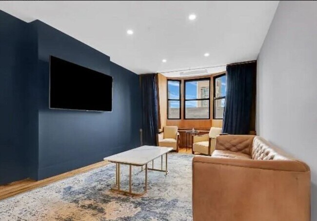 Building Photo - 526 Columbus Ave