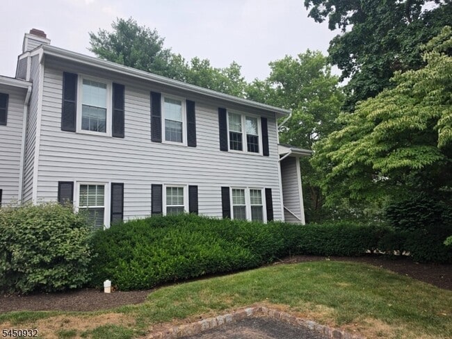 Building Photo - 87 Junco Ct