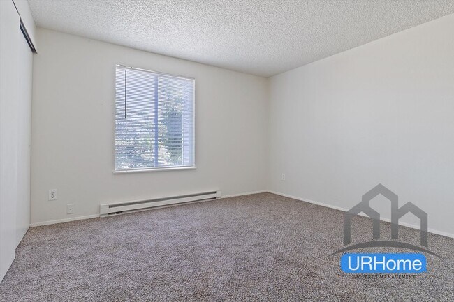 Building Photo - Nguyen Triplex