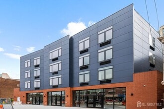 Building Photo - 50 Easton Ave