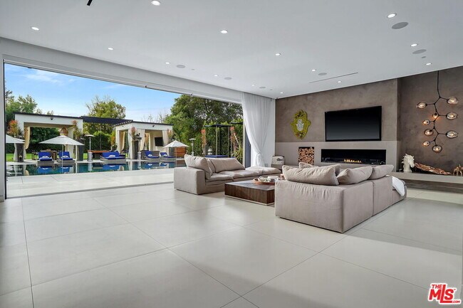 Building Photo - 6029 Melvin Ave