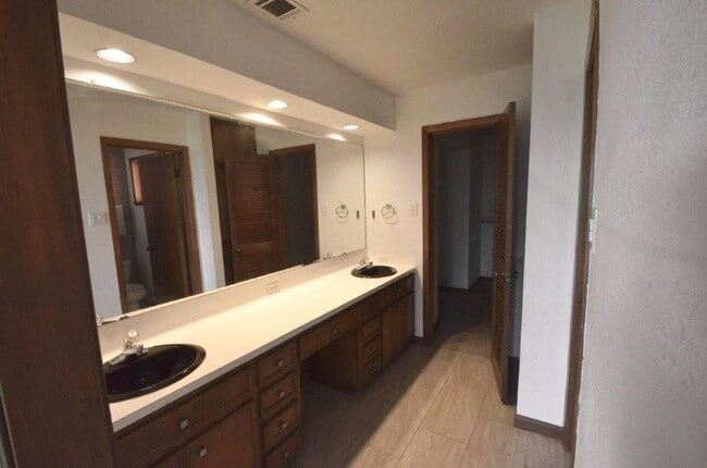 Building Photo - 4603 Twin Valley Cir