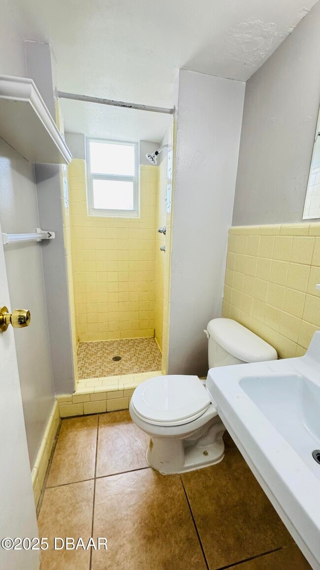 Building Photo - 732 N Halifax Ave