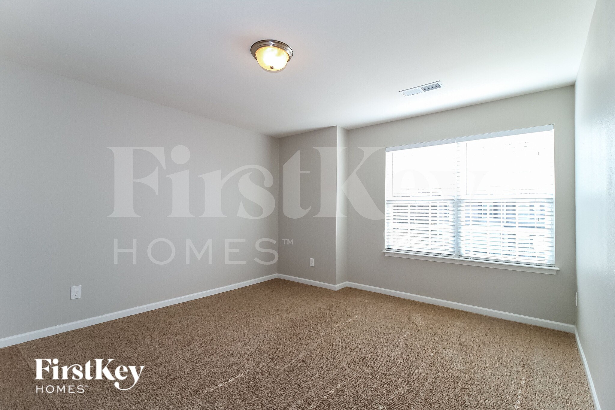 Building Photo - 1541 Weatherend Dr