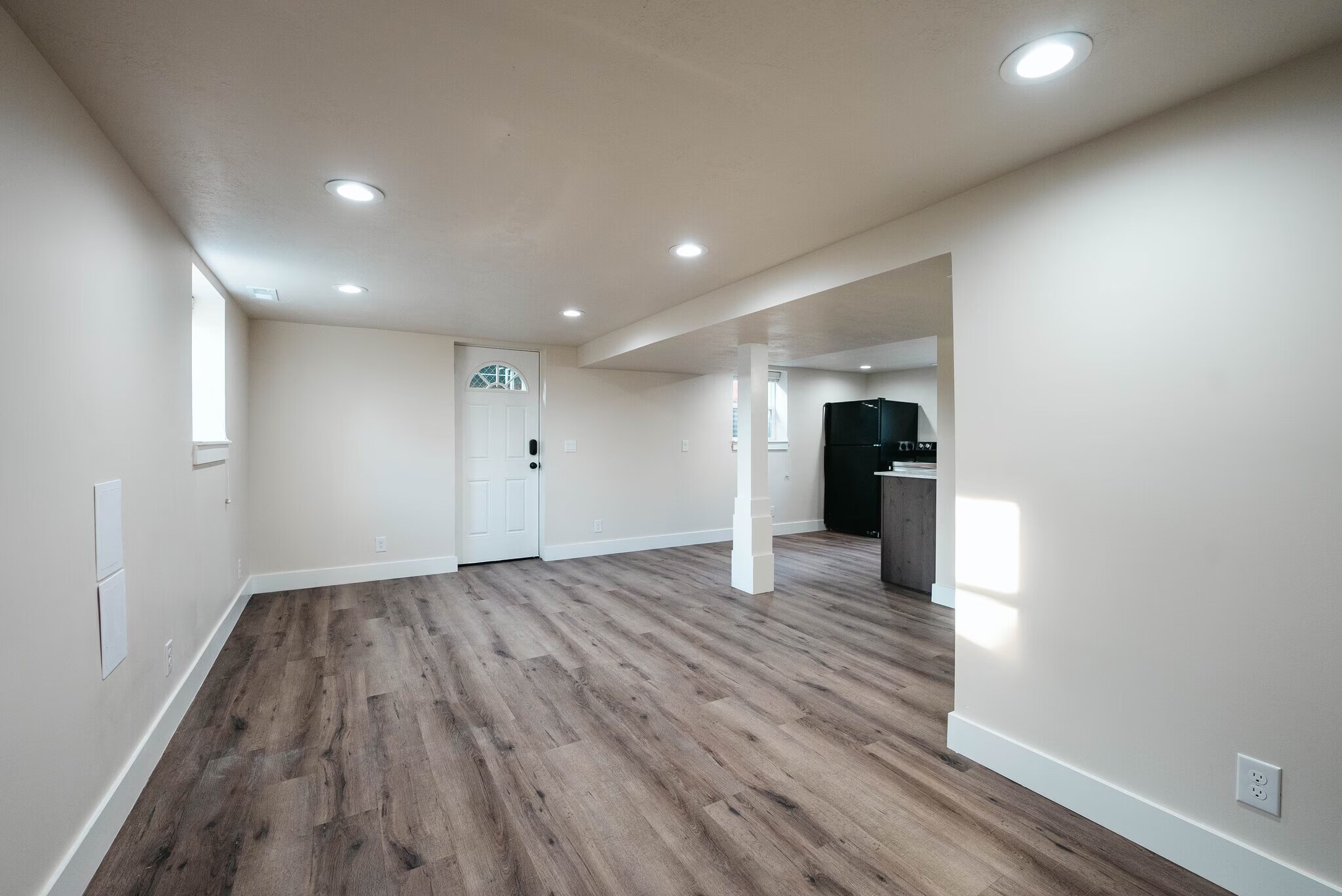 APT B - 259 E Herbert Ave