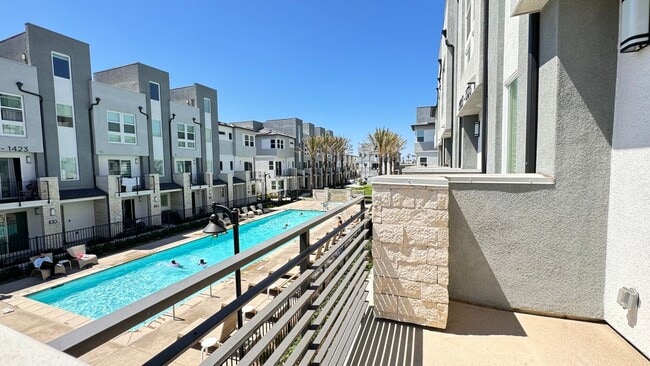 Building Photo - 1307 W Cara Dr