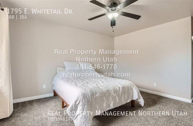 Building Photo - 1795 E Whitetail Dr