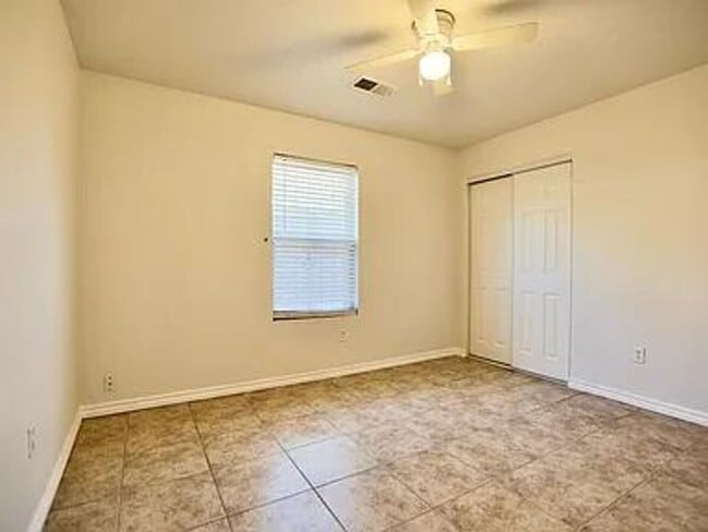 Building Photo - Charming 3-Bedroom Home in a Peaceful, Con...