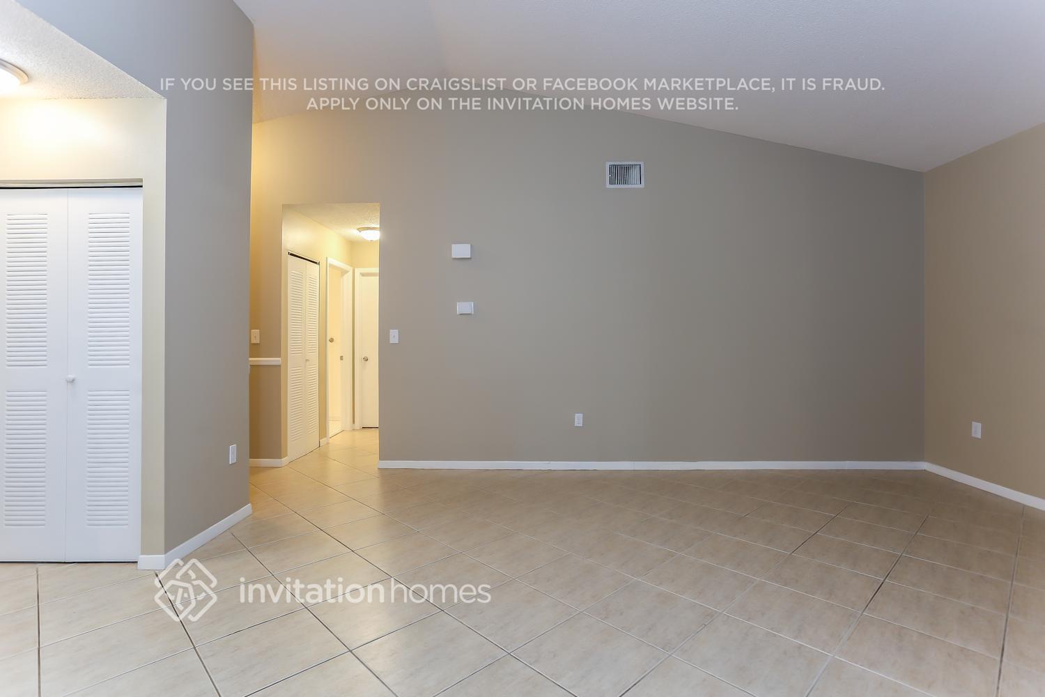 Building Photo - 15131 S Waterford Dr