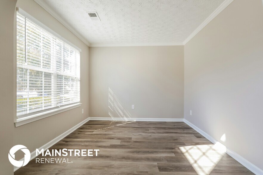 Building Photo - 210 Heaton Pl Trail