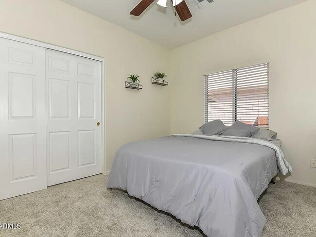 Building Photo - 15749 W Ventura St