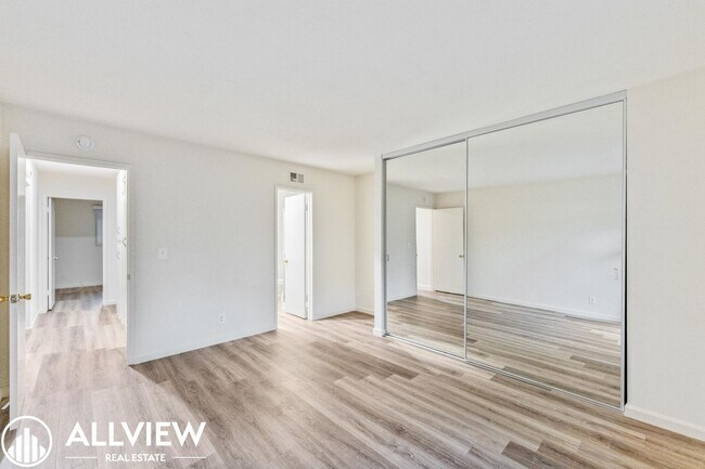 Building Photo - 7572 Amazon Dr