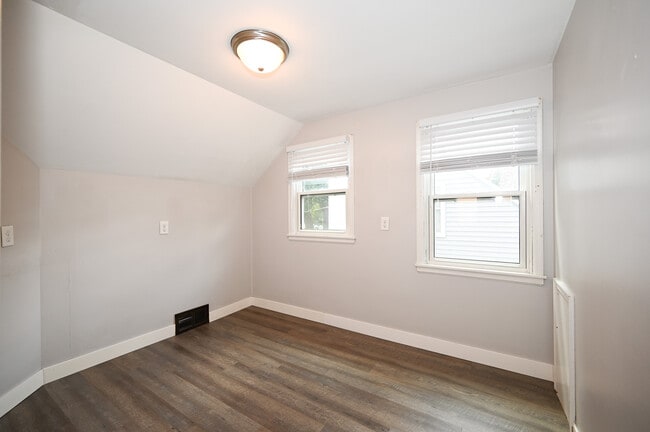 Building Photo - 1221 8th Ave NW