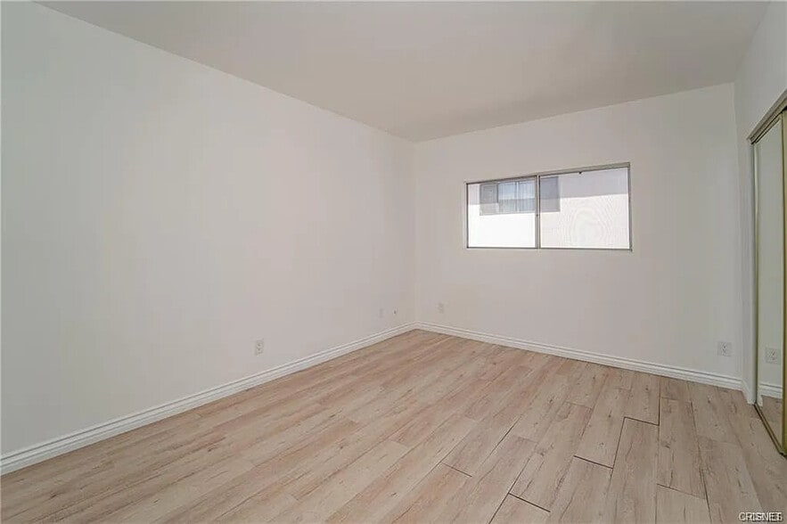 Building Photo - 14560 Clark St