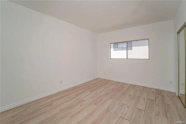 Building Photo - 14560 Clark St