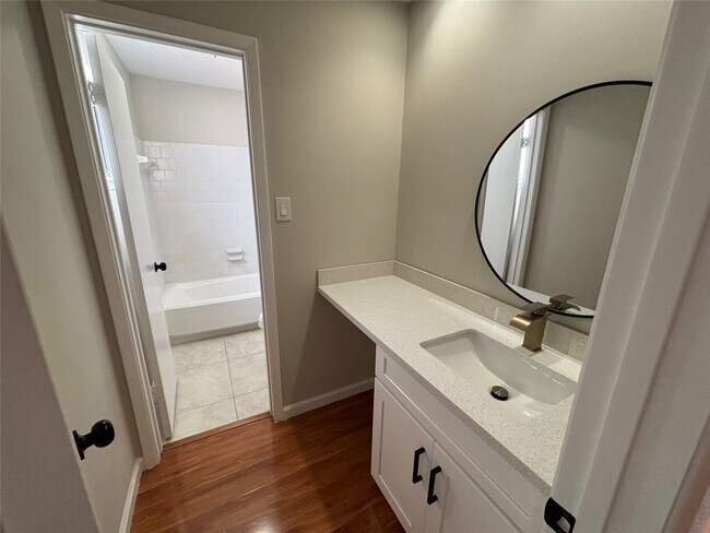 Building Photo - 10719 Bellfair Dr