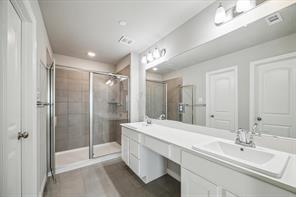 Building Photo - 8038 Scanlan Trce