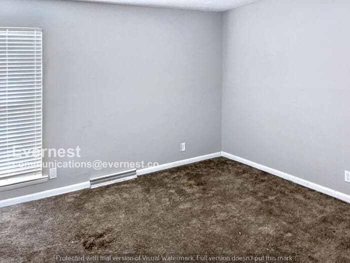 Building Photo - 2902 Tall Tree Ln