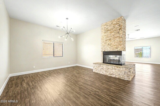 Building Photo - 15452 Chicory Dr