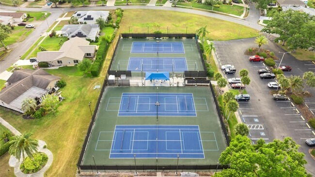 Building Photo - 1218 Gillespie Dr N