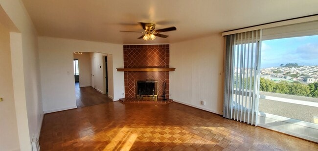 Building Photo - Beautifully Renovated Vintage  2 bedroom 2 bath single-family Home, with Bonus rooms  and Great V...