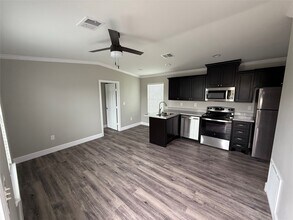 Building Photo - 3067 Shady Creek Ln