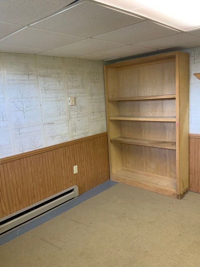 Building Photo - CONTRACT PENDING!! Upgraded in 2023 and mo...