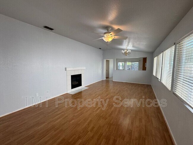 Building Photo - 9440 Stone Springs Dr