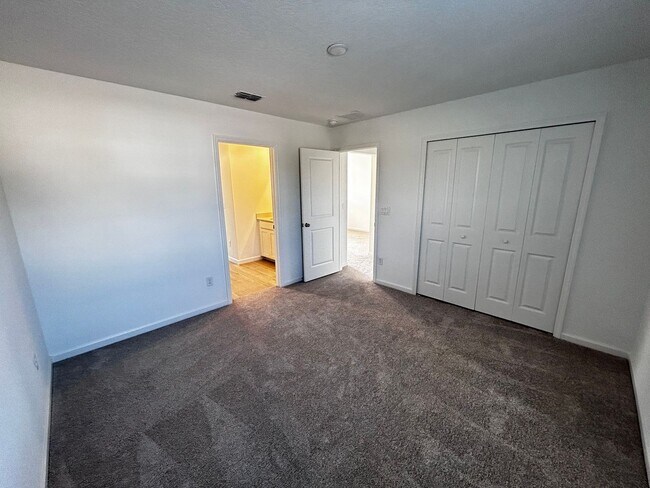 Building Photo - Brand New 4/3.5 Two Story Home with Loft. ...