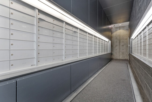 Building Photo - 1720 S Michigan Ave